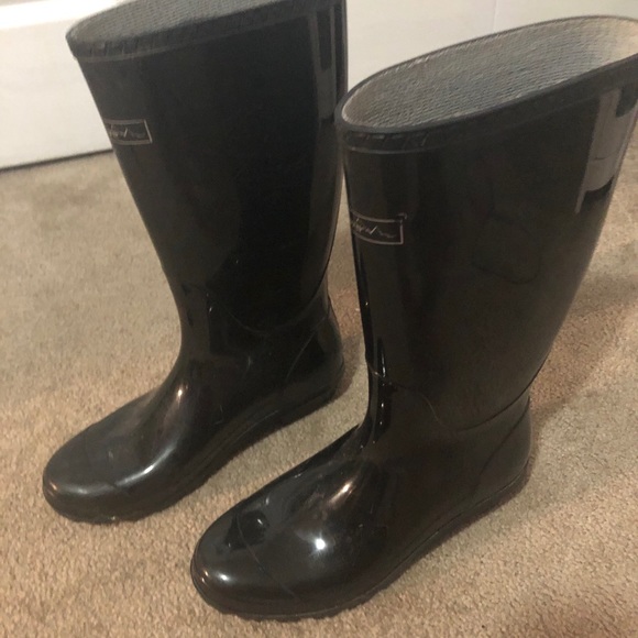 Brand New Rain Boots - Picture 2 of 4